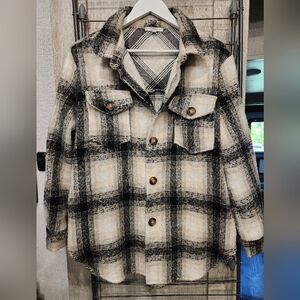 Vervet Flannel Plaid Shacket Jacket White Black Cream Small NWOT